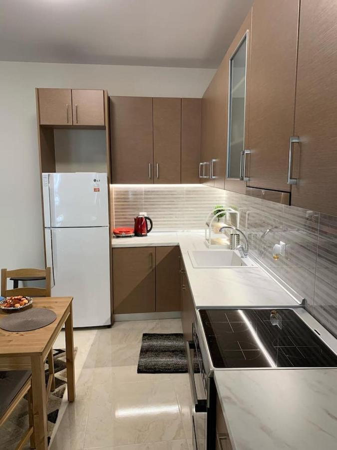 Renovated Apartment In The Center Of Larisa Екстер'єр фото