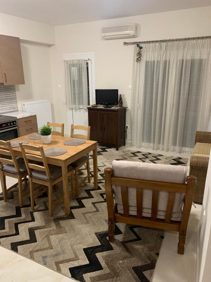 Renovated Apartment In The Center Of Larisa Екстер'єр фото